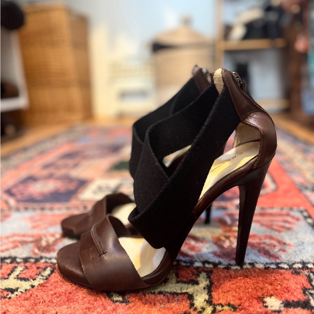 C'N'C CoSTUME NATIONAL Brown Leather & Black Canvas Wrap Heels - Made in Italy - Picture 4 of 10